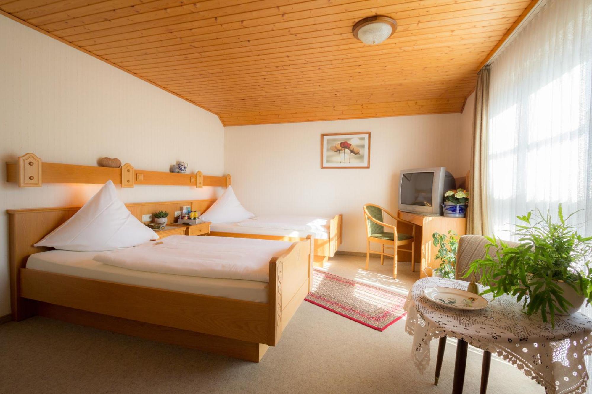 Hotel Am Lingelbach Knullwald Bilik gambar